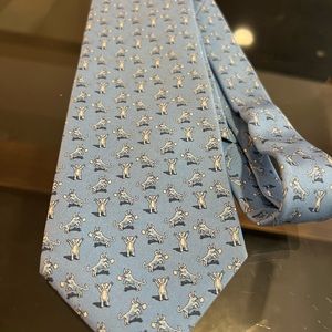 Vineyard vines bull & bear tie